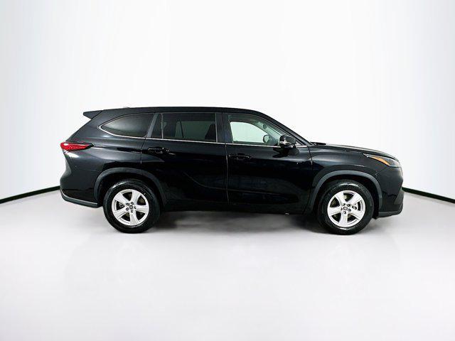 used 2023 Toyota Highlander car, priced at $30,889