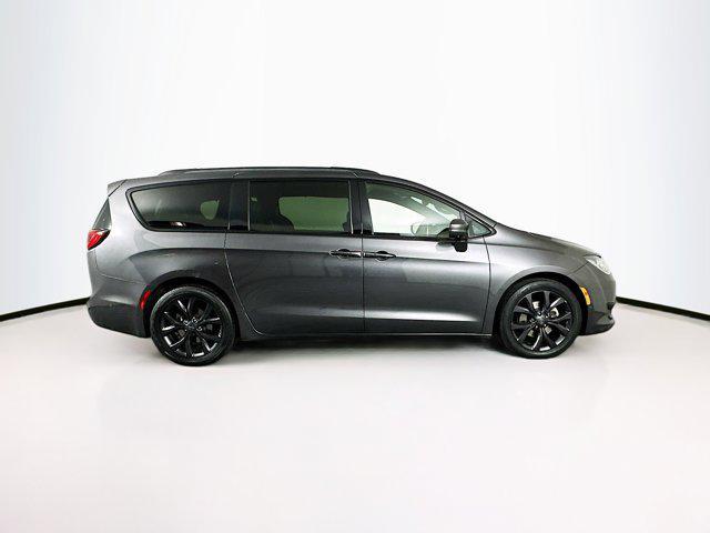 used 2019 Chrysler Pacifica car, priced at $15,197