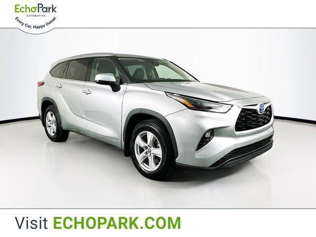 used 2022 Toyota Highlander Hybrid car, priced at $33,197