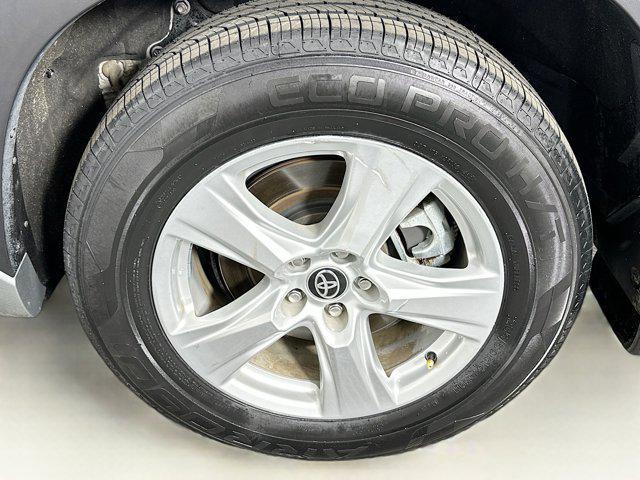 used 2022 Toyota Highlander Hybrid car, priced at $33,197