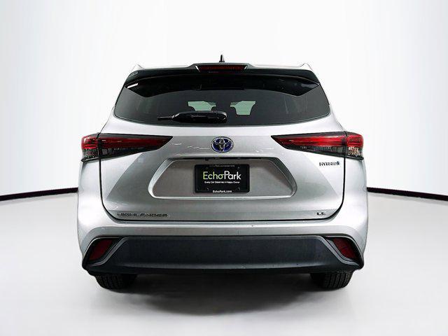 used 2022 Toyota Highlander Hybrid car, priced at $33,197