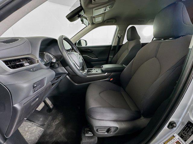 used 2022 Toyota Highlander Hybrid car, priced at $33,197