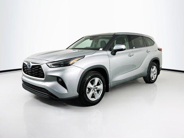 used 2022 Toyota Highlander Hybrid car, priced at $33,197