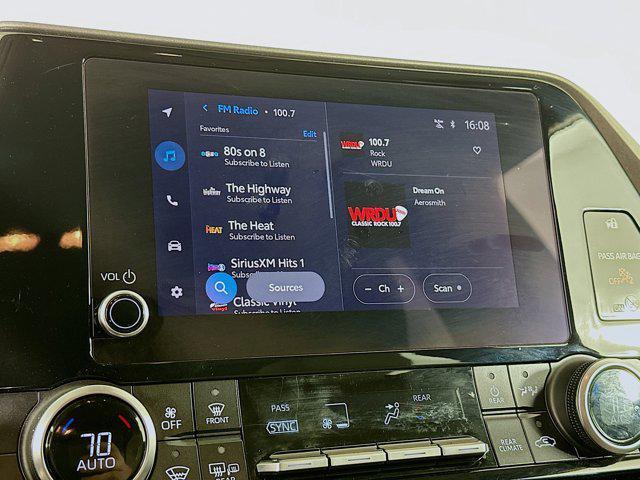 used 2023 Toyota Highlander car, priced at $33,997