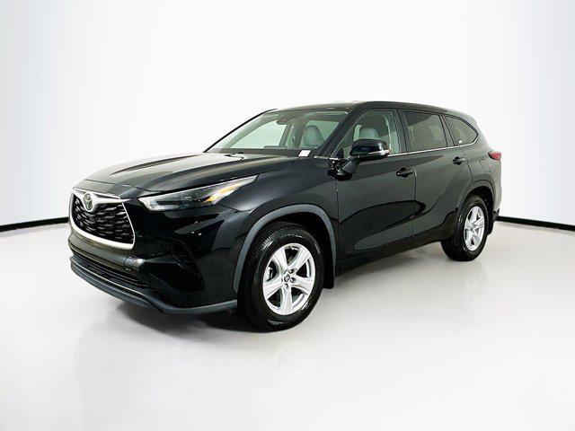 used 2023 Toyota Highlander car, priced at $33,997