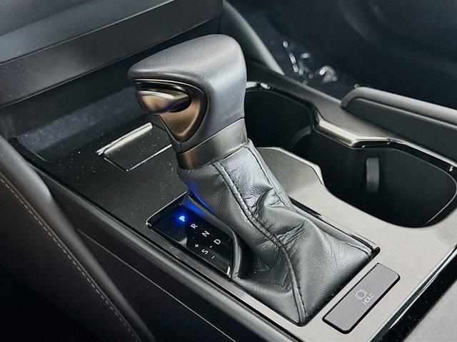 used 2023 Lexus ES 350 car, priced at $40,897