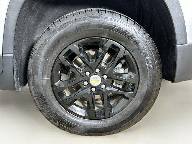 used 2022 Chevrolet Traverse car, priced at $23,597