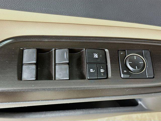 used 2019 Lexus ES 350 car, priced at $26,597