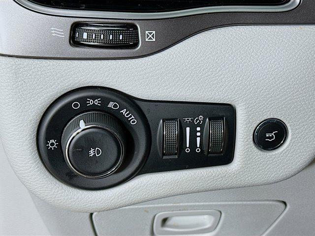 used 2019 Jeep Cherokee car, priced at $15,897