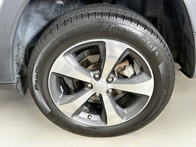 used 2019 Jeep Cherokee car, priced at $15,897
