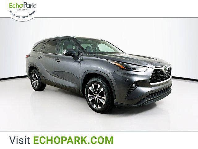 used 2024 Toyota Highlander car, priced at $36,697