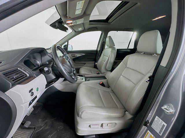 used 2022 Honda Pilot car, priced at $29,397