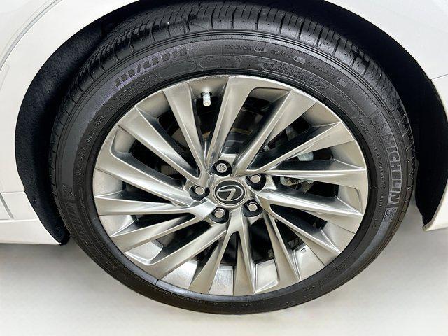 used 2022 Lexus ES 300h car, priced at $32,397