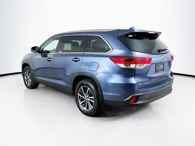 used 2019 Toyota Highlander car, priced at $27,597