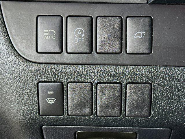 used 2019 Toyota Highlander car, priced at $27,597