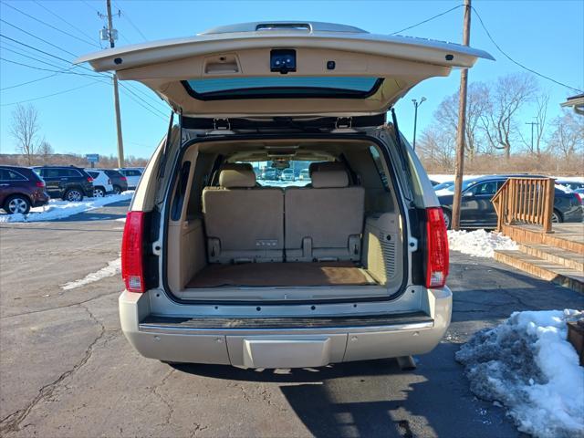 used 2013 Cadillac Escalade ESV car, priced at $12,900