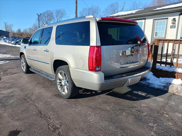 used 2013 Cadillac Escalade ESV car, priced at $12,900