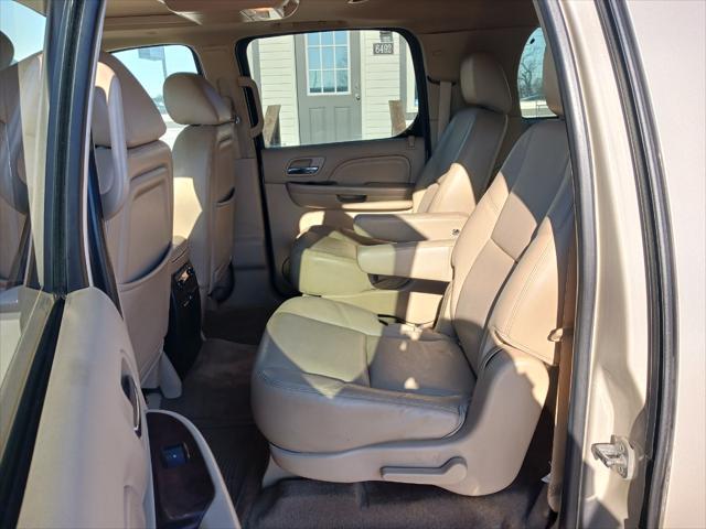 used 2013 Cadillac Escalade ESV car, priced at $12,900