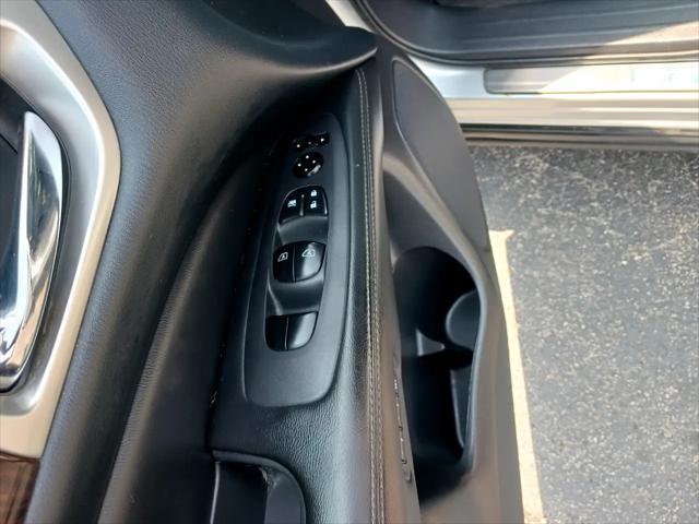 used 2014 Nissan Pathfinder car, priced at $7,900