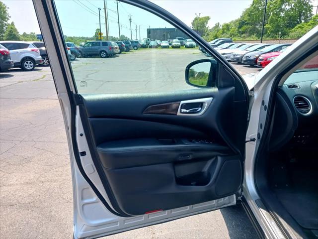 used 2014 Nissan Pathfinder car, priced at $7,900