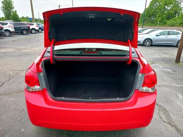 used 2014 Chevrolet Cruze car, priced at $7,900