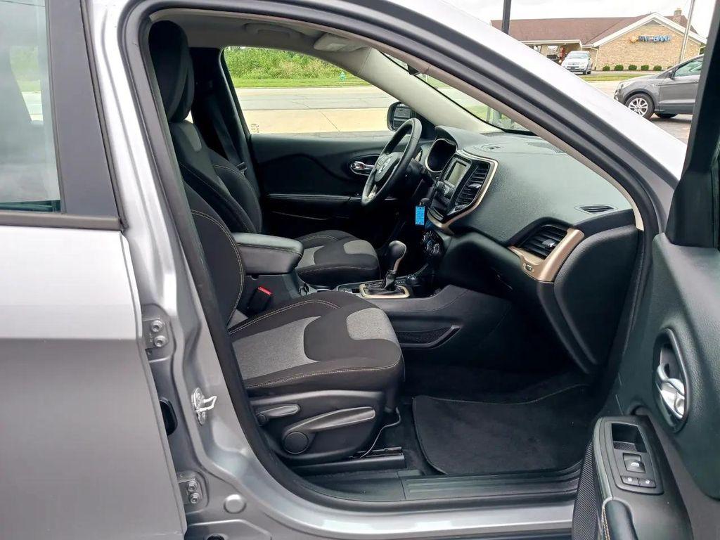 used 2014 Jeep Cherokee car, priced at $10,900