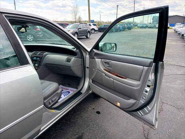 used 2003 Toyota Avalon car, priced at $7,900