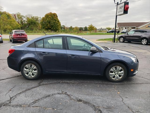 used 2014 Chevrolet Cruze car, priced at $7,900