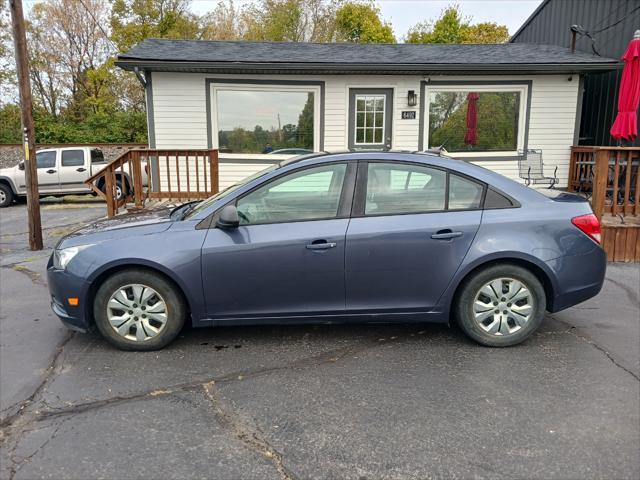 used 2014 Chevrolet Cruze car, priced at $7,900