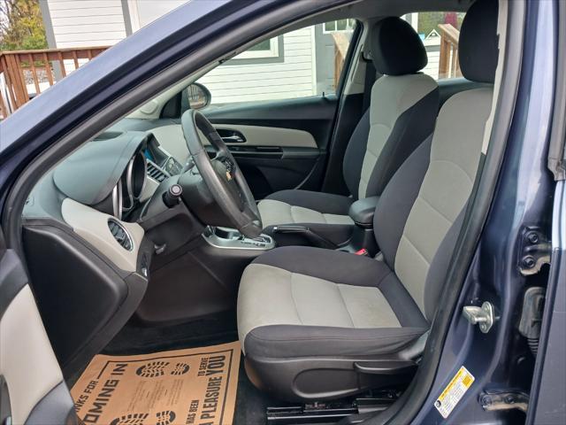 used 2014 Chevrolet Cruze car, priced at $7,900