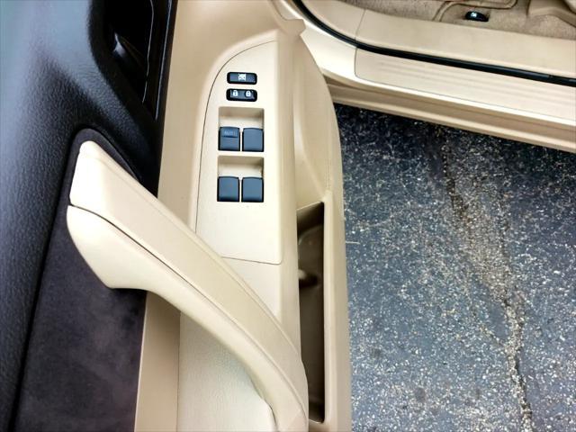 used 2008 Toyota Highlander car, priced at $8,900