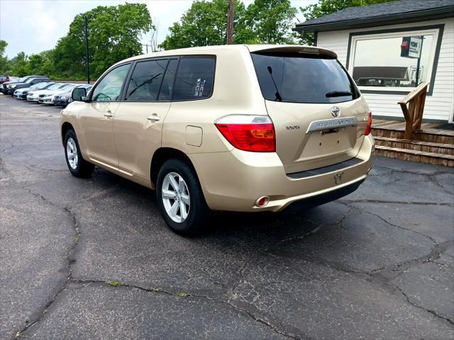 used 2008 Toyota Highlander car, priced at $8,900