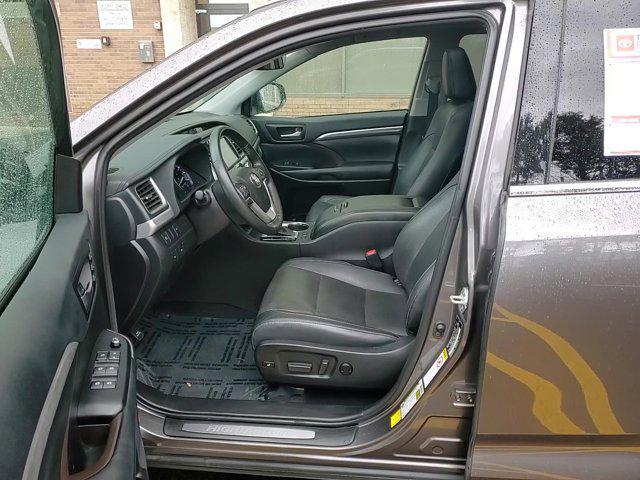 used 2019 Toyota Highlander Hybrid car, priced at $28,490