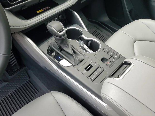new 2026 Toyota Highlander car, priced at $49,421