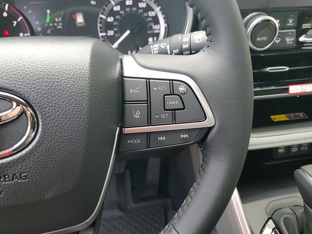 new 2026 Toyota Highlander car, priced at $49,421