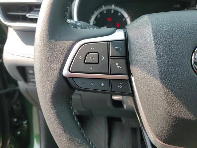 new 2025 Toyota Highlander car, priced at $48,772