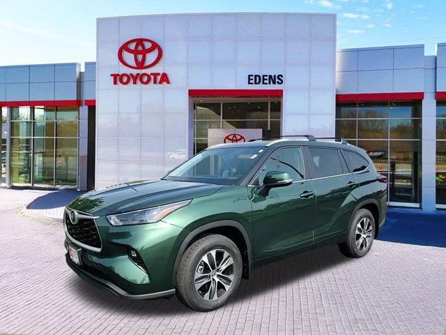 new 2025 Toyota Highlander car, priced at $48,772