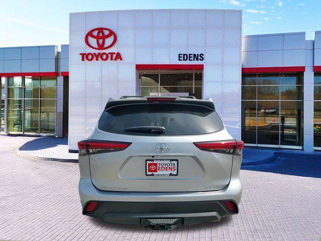 used 2022 Toyota Highlander car, priced at $34,990