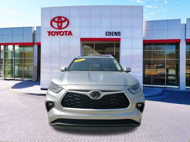 used 2022 Toyota Highlander car, priced at $34,990