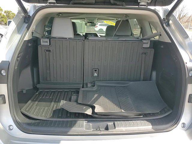 used 2022 Toyota Highlander car, priced at $34,990