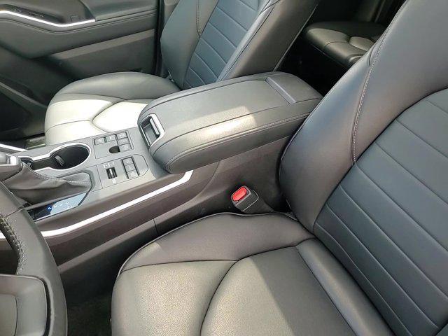 used 2023 Toyota Highlander car, priced at $39,490