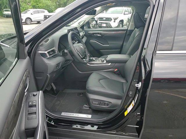 new 2025 Toyota Highlander car, priced at $49,926