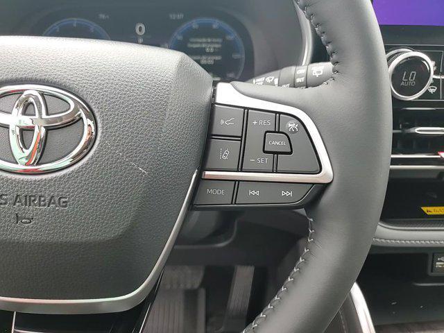 new 2025 Toyota Highlander car, priced at $49,926