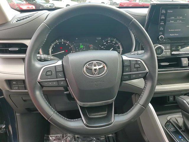 used 2021 Toyota Highlander car, priced at $31,490