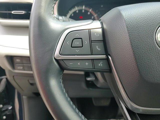 used 2021 Toyota Highlander car, priced at $31,490