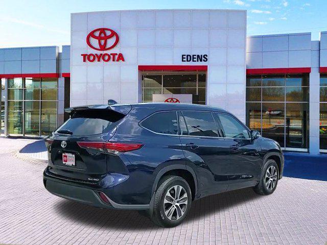 used 2021 Toyota Highlander car, priced at $31,490