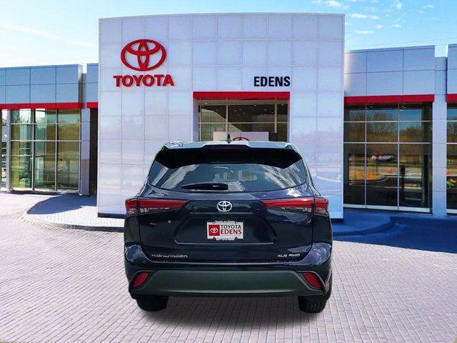 used 2021 Toyota Highlander car, priced at $31,490