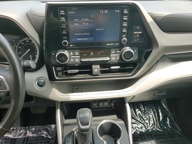 used 2021 Toyota Highlander car, priced at $31,490