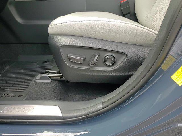 new 2025 Toyota Grand Highlander car, priced at $52,573