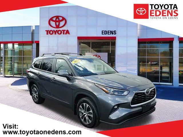 used 2023 Toyota Highlander car, priced at $39,490